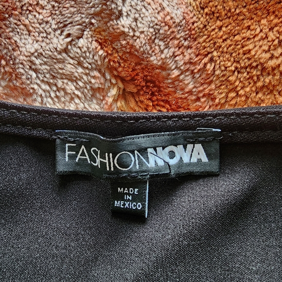 Fashion Nova Black Button-Up Vest - Picture 3 of 4
